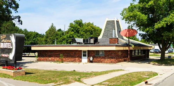 A&W Restaurant - Charlevoix - 1411 Bridge St